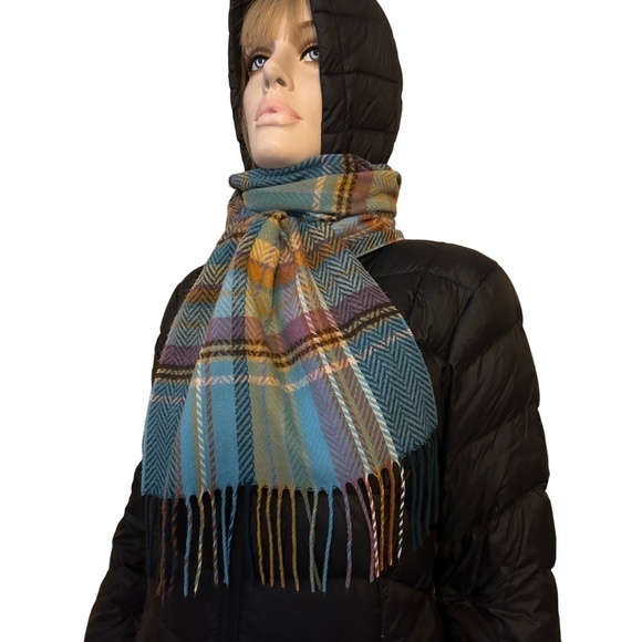 LORD & TAYLOR Fringed Scarf Wrap Shawl Tartan Plaid Large Made in Germany Unisex - Picture 2 of 11